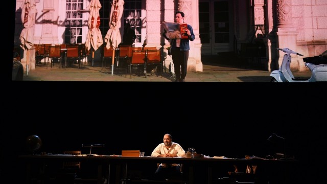 Le vieux monde derrière nous