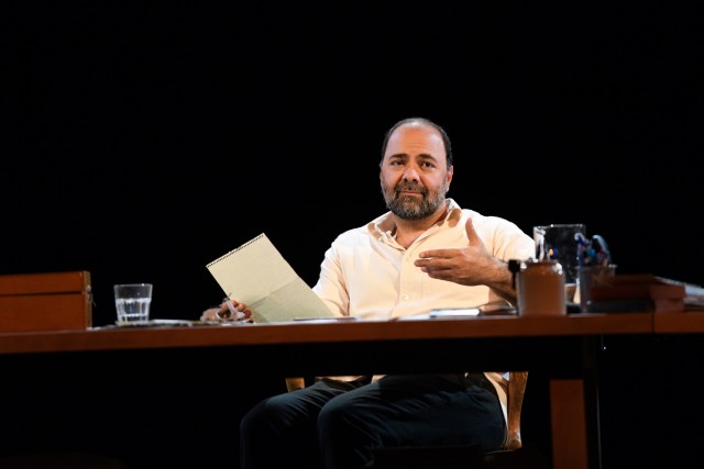 Le vieux monde derrière nous